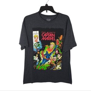 {Marvel} Dark Gray Captain Marvel Comic Tee - Size LARGE